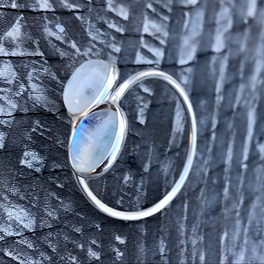 Moonstone opalescent Sterling Ring